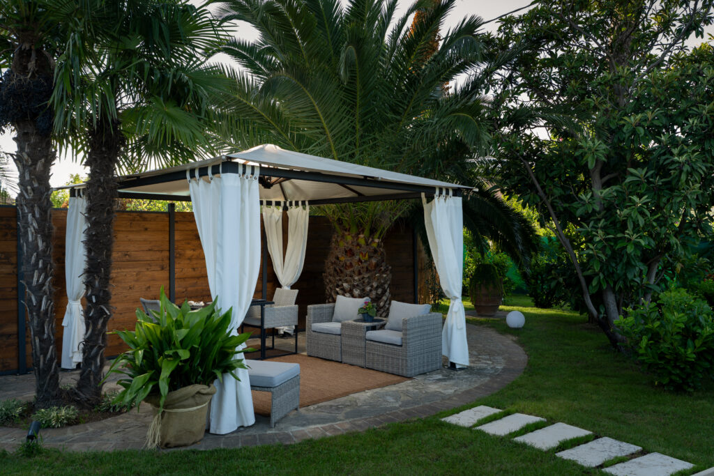 Casa nel Verde - Foligno: area gazebo giardino.
